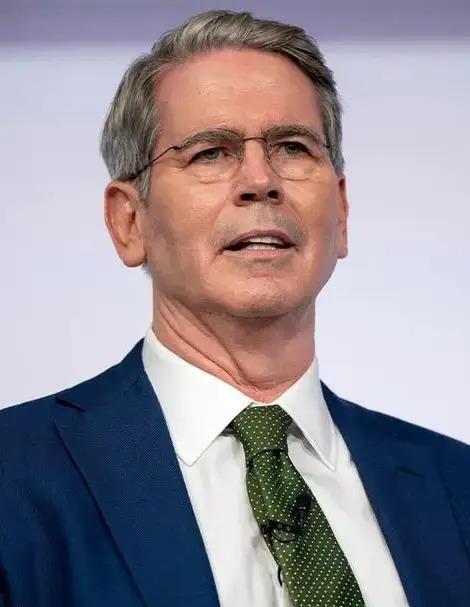 好家伙，直接明抢了！

美国财长突然宣布说，格陵兰岛不卖，那就加税、甚至动武，一