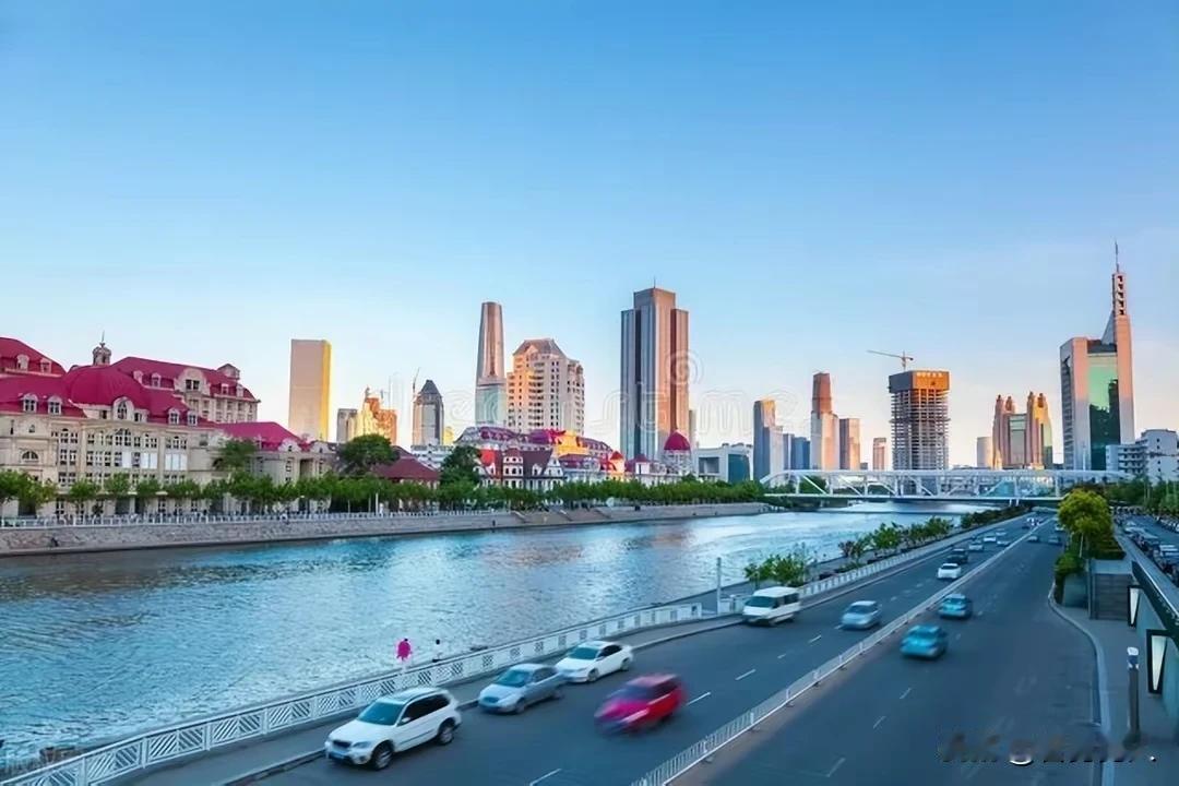 冬天不是很冷，夏天不是太热；有巍峨的群山相伴，有浩瀚的大海依偎。你有悠久的历史传