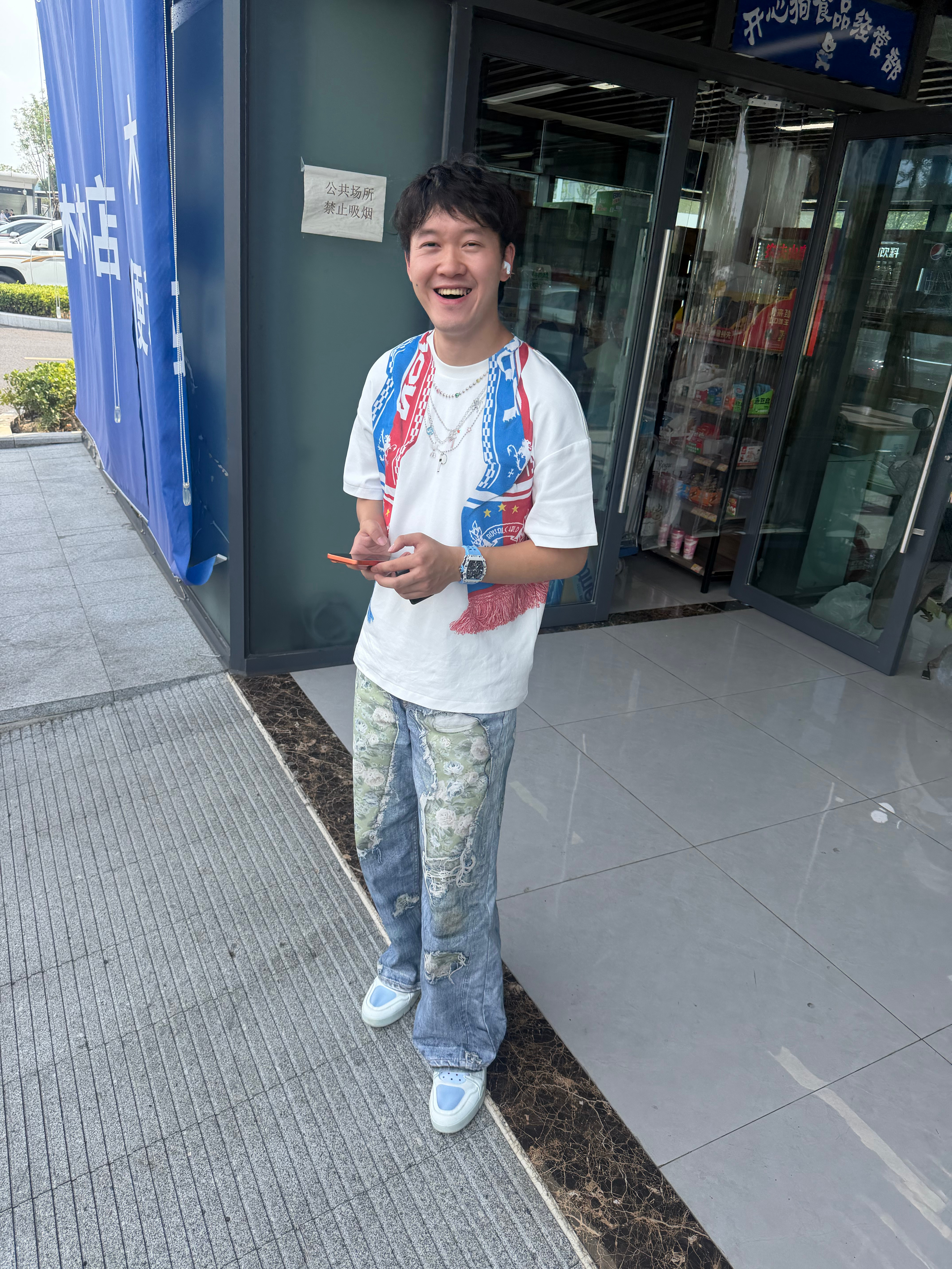今天的成都应该有 41° 