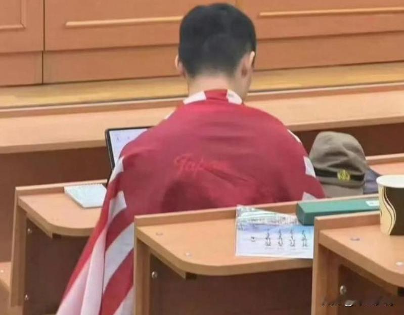 一名中国留学生的举动，让人颠覆三观、无法容忍！

10月18日，俄罗斯莫斯科大学