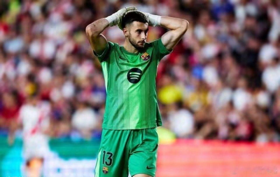 据《阿斯报》报道，门将霍安·加西亚在因伤缺席两个月后即将回归，目前正处于最后恢复