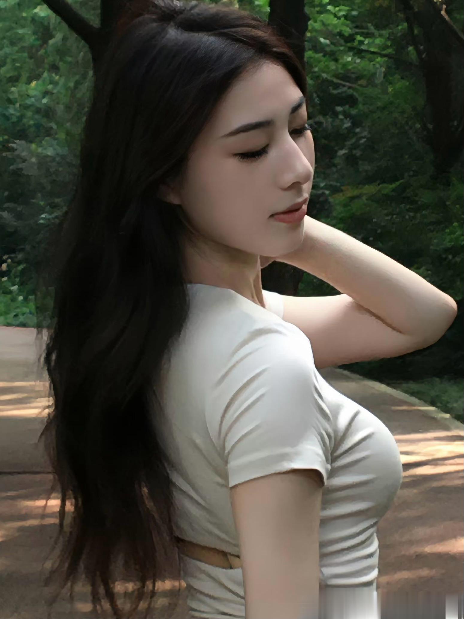 脑头发眼睛嘴乳房迷人的腿哦，灵巧的手足够高足够空足够遥远你就会发光成为命运的星座
