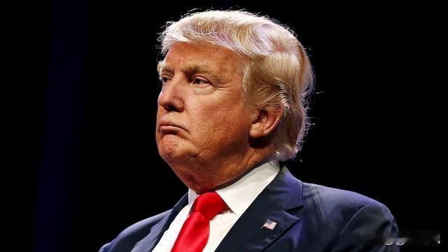 子弹飞过白宫，高市早苗抢着“哭丧”！特朗普一个剧本，骗了全世界的眼泪！ 当地时间