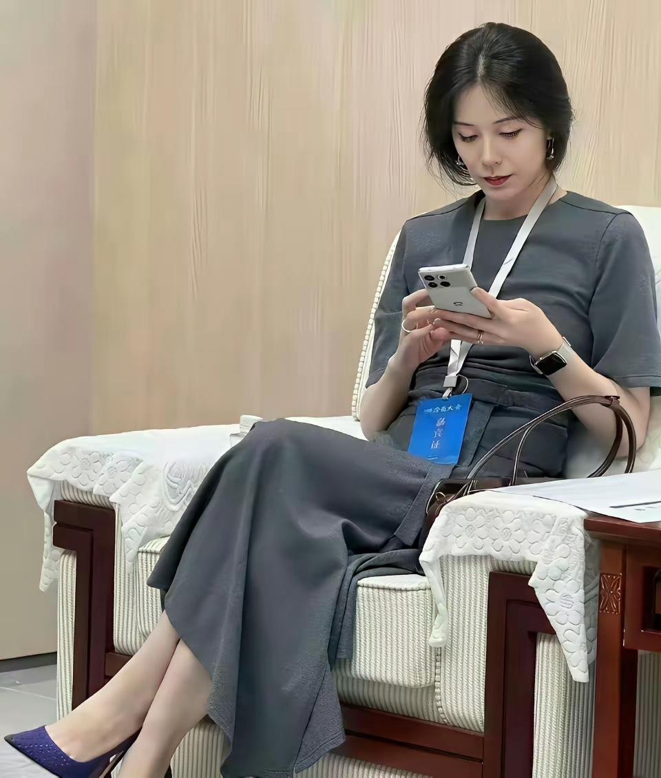 未来老板娘用的手机是什么牌子的