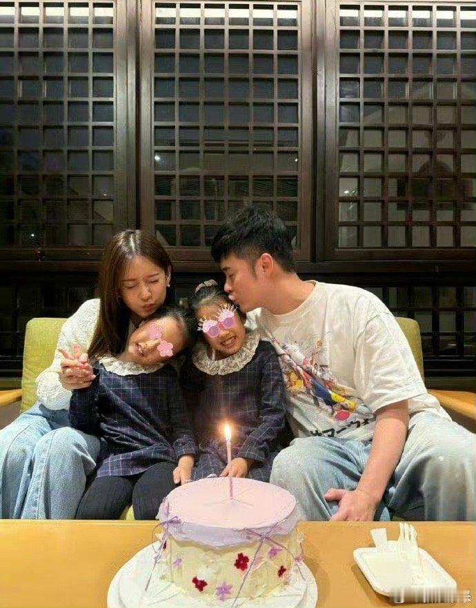 陈赫回应把张子萱打码还不如不要回应 不说大家都懂 ​​​