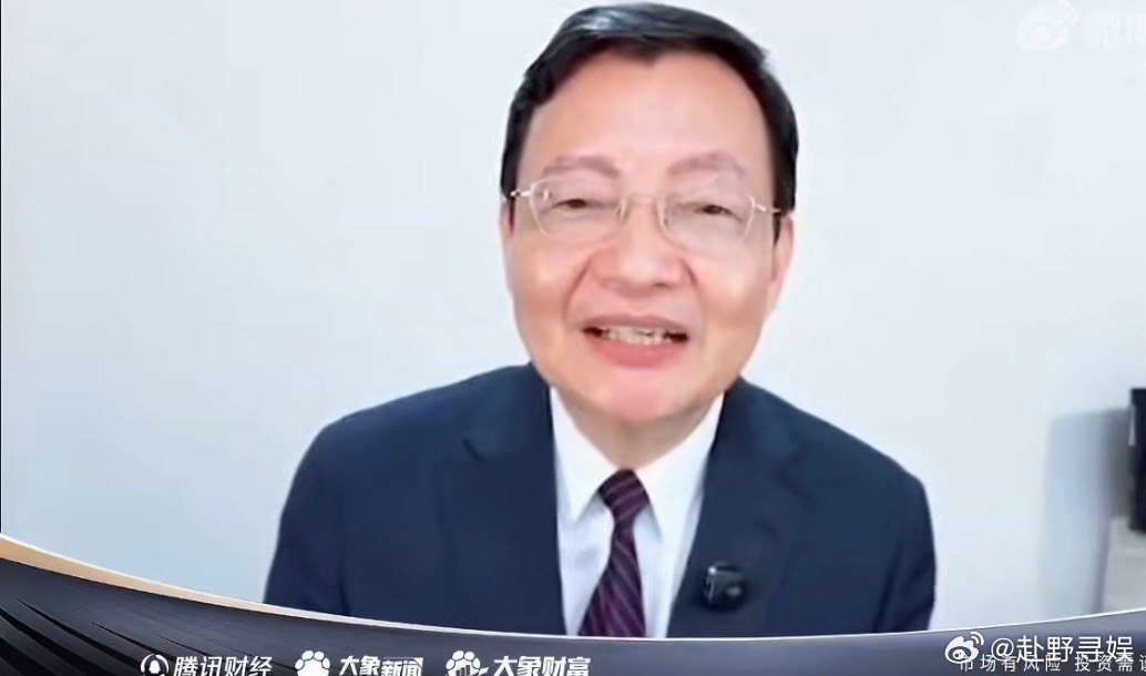 李大霄劝年轻人不要全职炒股李大霄强调炒股不要加杠杆现实里不少年轻人被市场行情带动