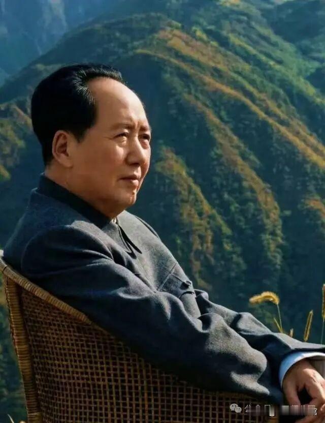 您是中华民族的脊梁，
您是人民群众的救星，
您是世界人民解放幸福的指路明灯。