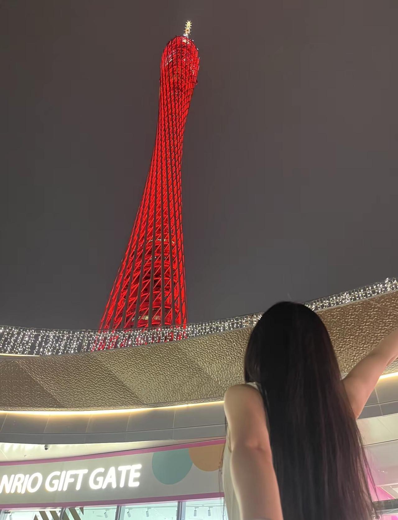 在这座城市里。广州塔