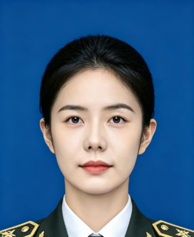 徐晨雁，女，汉族，2002 年生，浙江绍兴人，2020 年 9 月入伍，现任中国