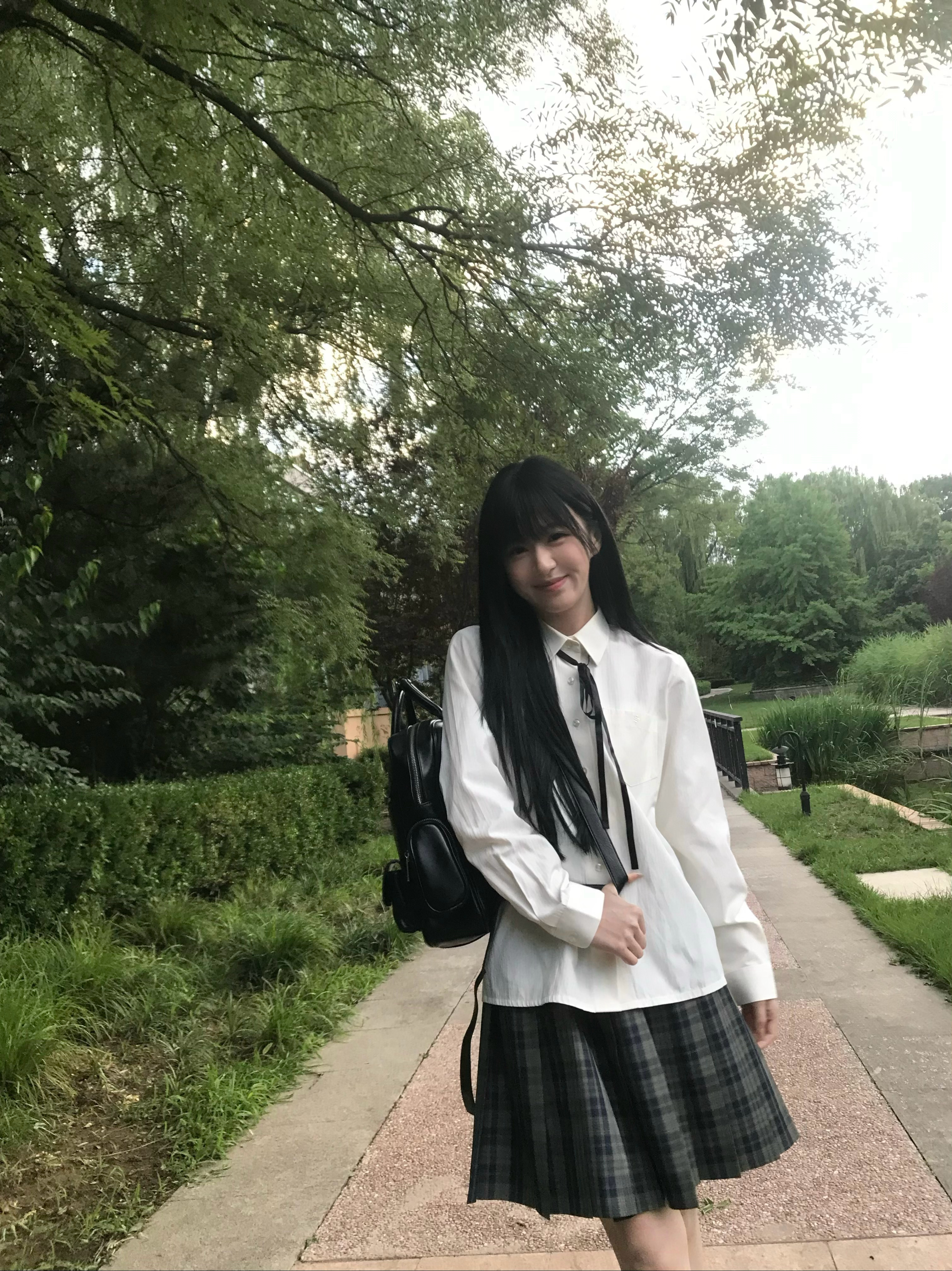 包上恩jk制服包上恩穿JK夯中之夯头像大户上新！包上恩穿jk真的不要太权威哈哈，