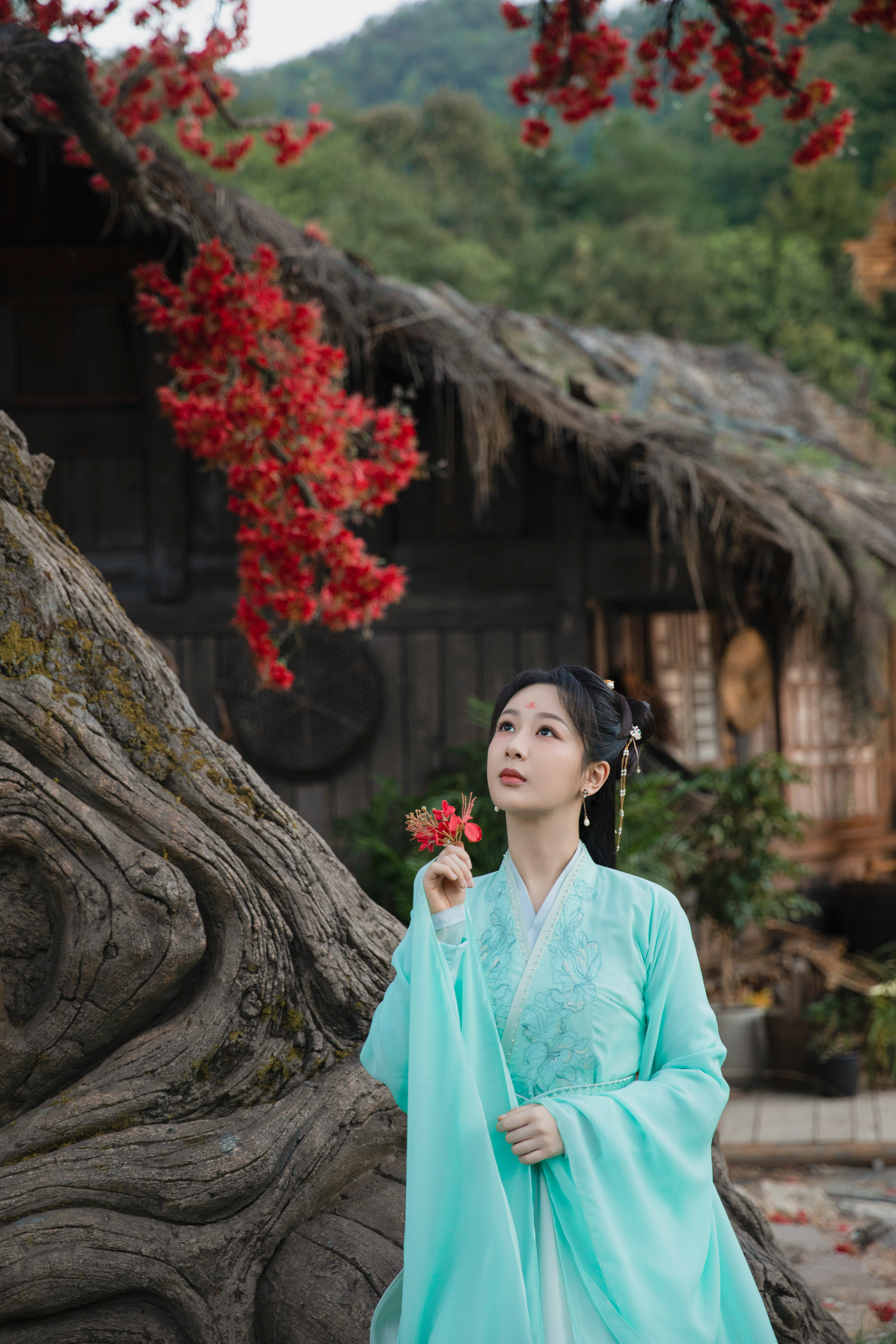 #杨紫[超话]##杨紫小夭# ❤️#杨紫长相思# 岁月漫长然而值得期待晚安，杨紫
