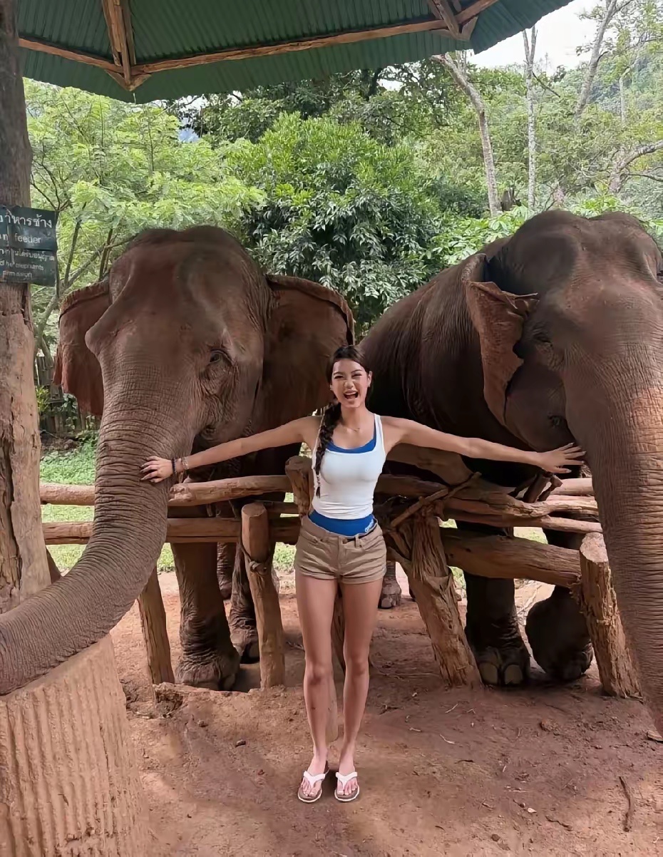 钟丽缇小女儿Cayla，在泰国旅行身材比例也太好了吧，才16岁身高就有172了 