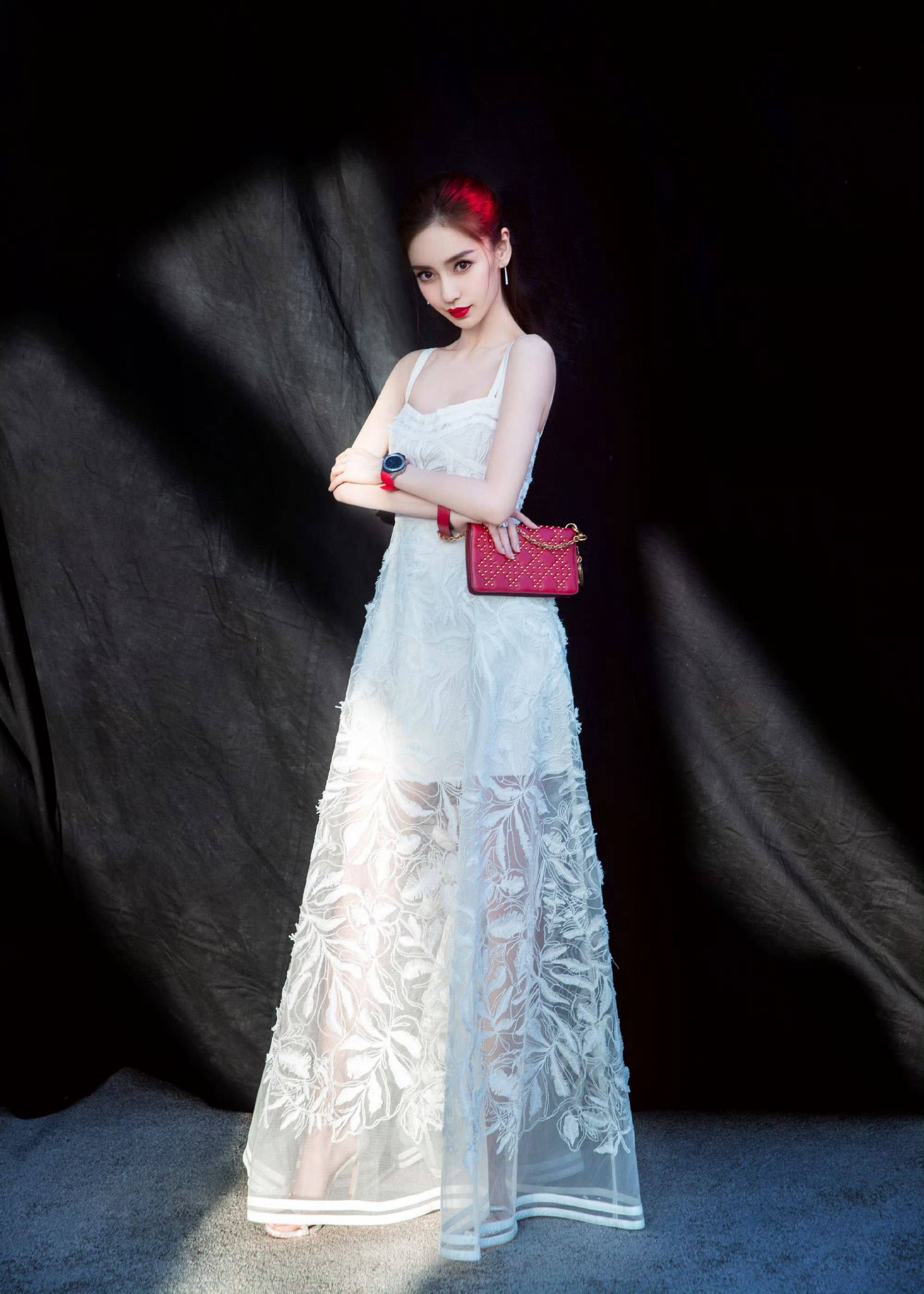 angelababy   angelababy 拥有万千少女的真心是什么感觉你比