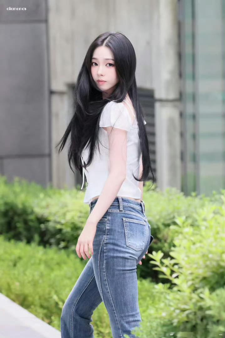 柳智敏的酒杯腿又被夸这就是最健康的身材了吧 好羡慕 
