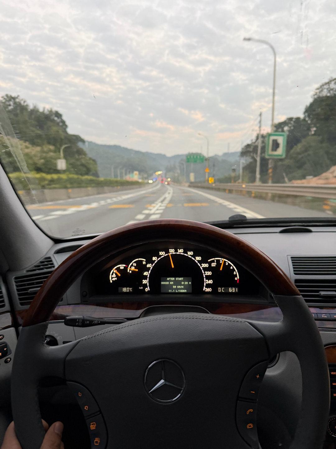 梅赛德斯与✈️ 