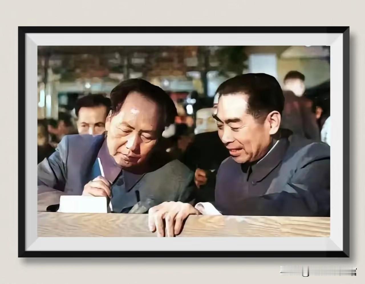 致敬世界伟人毛主席，周总理！[赞][赞][赞][赞][赞][赞]