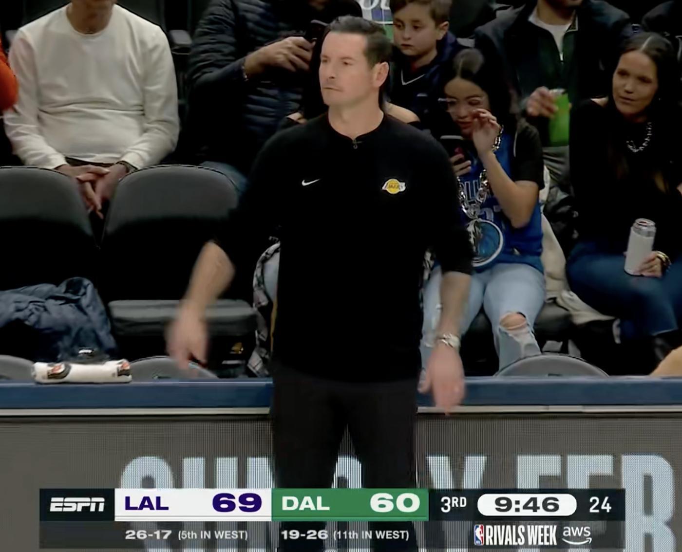 第三节，湖人只领先个位数了。 