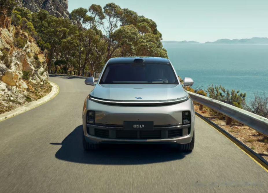 理想L9 Pro正式上市，新车售价42.98万起，将会在8月内正式开启交付。作为