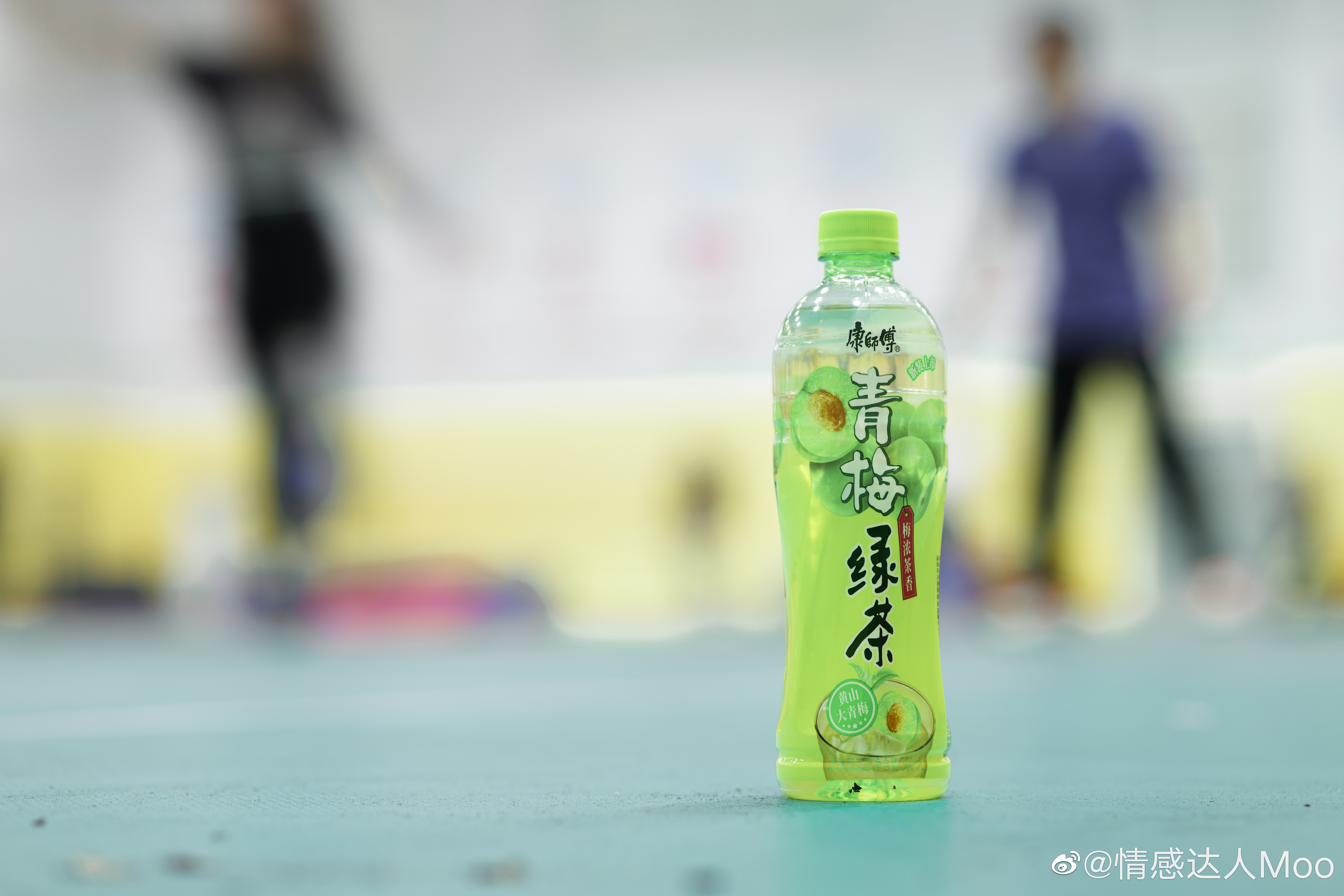  在学校，青梅绿茶是我的能量源泉～课堂上专心读书时，黄山大青梅的酸甜清爽让我保持