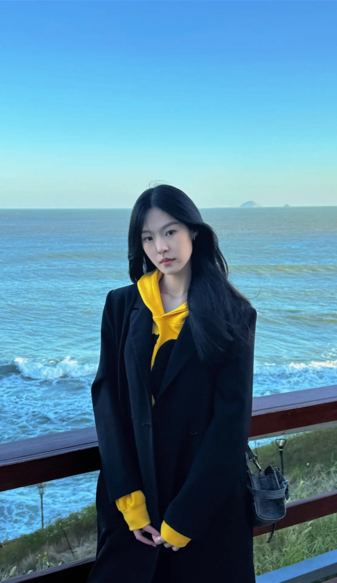 你故作粗心无视我的情绪 就像提前写好分开的剧本