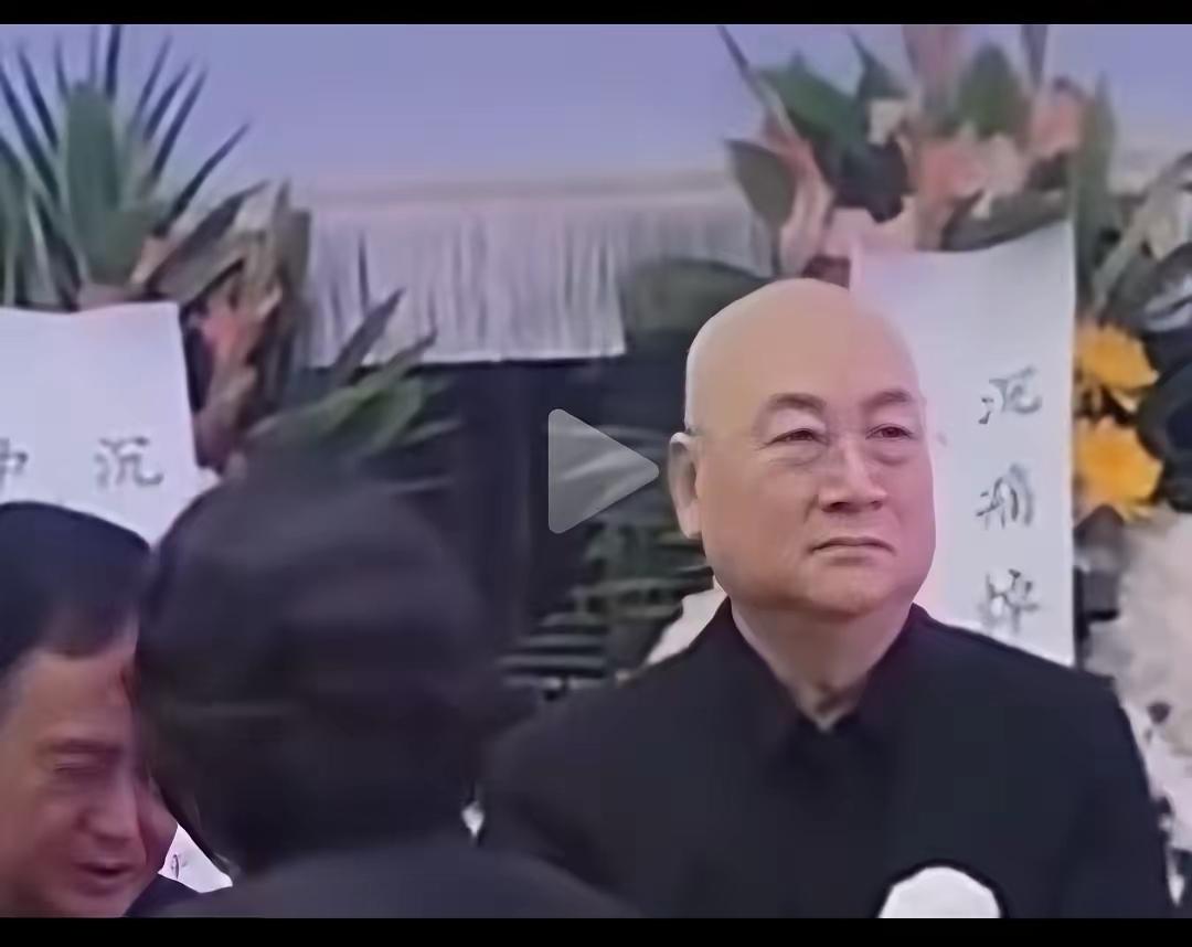 迟老师一下子老了好几岁，多保重吧！