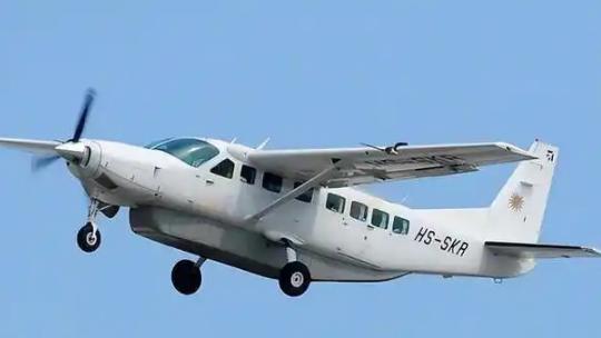 建议警告无果后将其击落
 
南部战区空军新闻发言人李健健空军大校介绍，8月21日