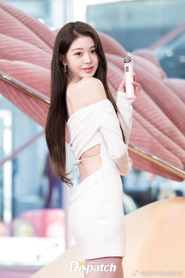 8日，IVE张元英 出席了某品牌在首尔举行的宣传活动。 