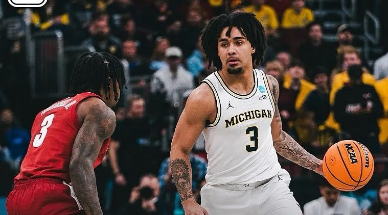 NCAA锦标赛终极四强，密歇根大学以91-73战胜亚利桑那大学挺进决赛。本场比赛