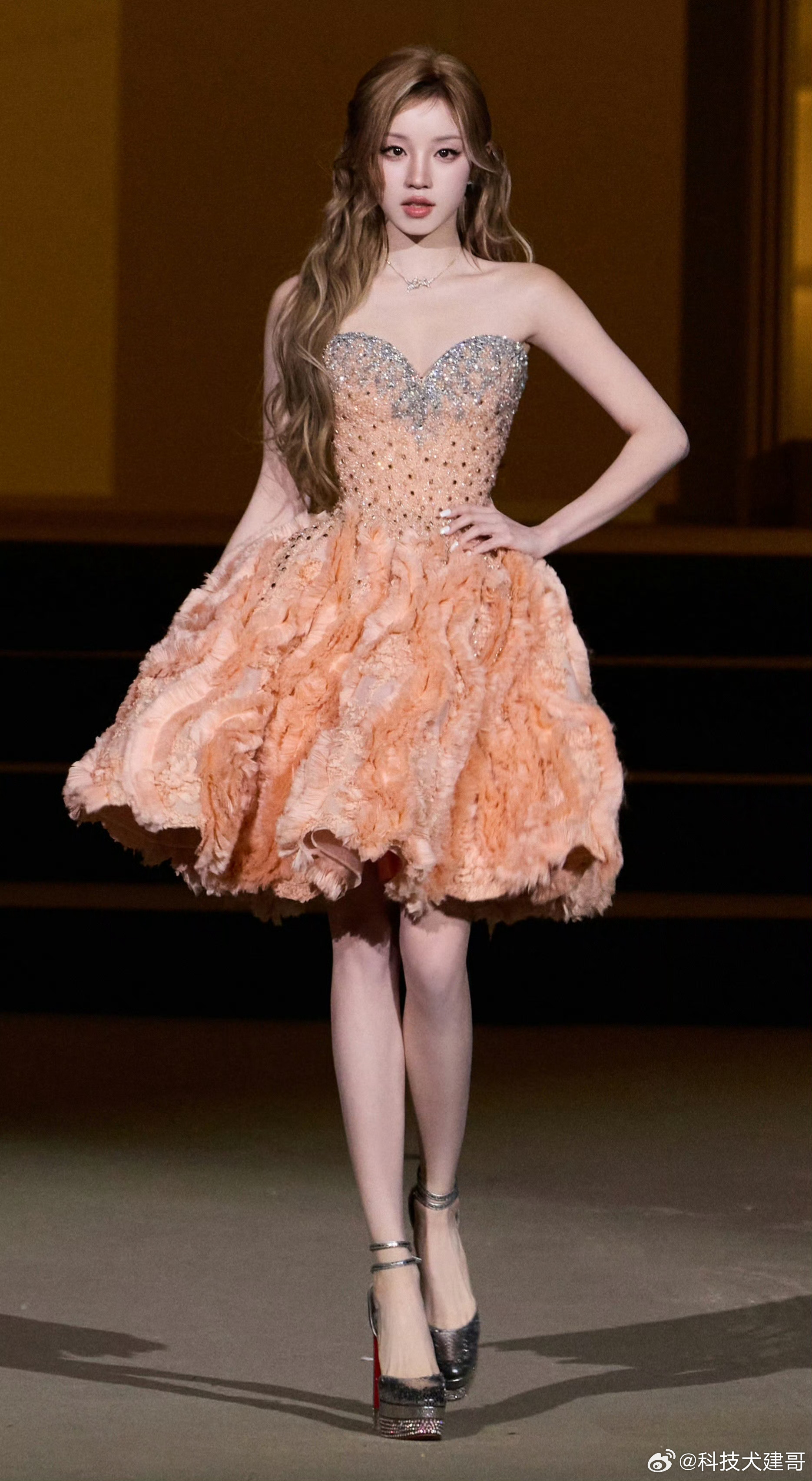 宋雨琦线下活动疑似不舒服宋雨琦一直在揉太阳穴OPPO眼光独到！ 