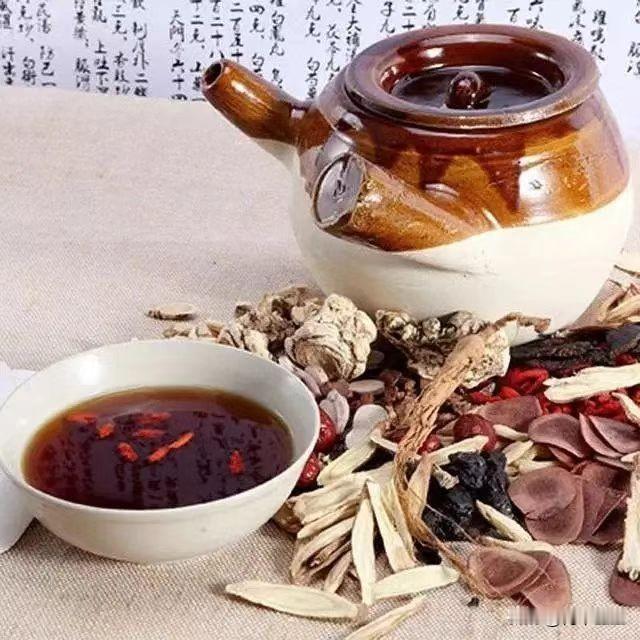 宗筋不振，两大原因要知道！

1.体内有瘀，导致气血充盈的道路被堵住了，这类人很
