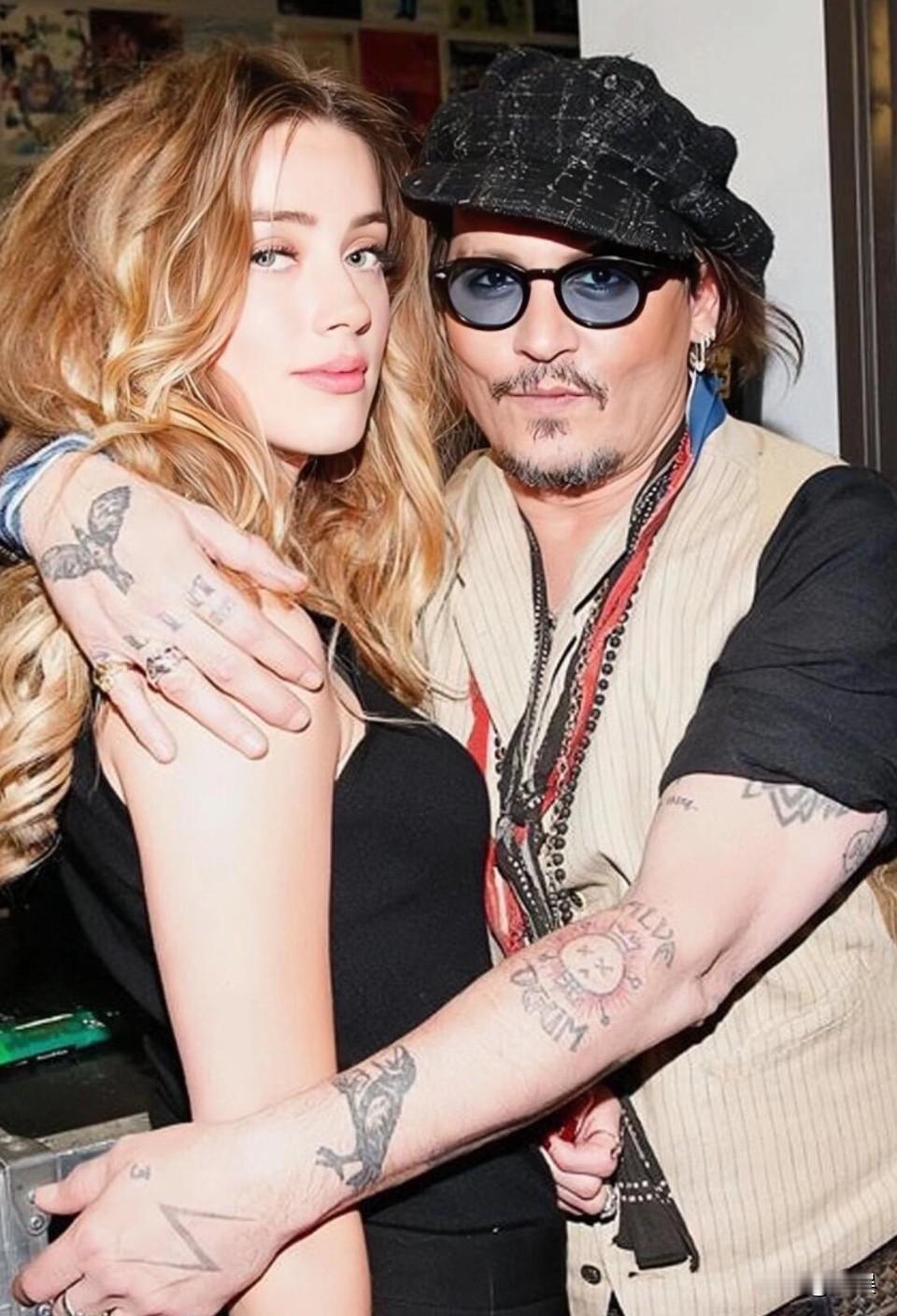 德普拥有了德州悍妇最美的那几年！

她就跟ab一样（两个人不是一个档次哈）都是不