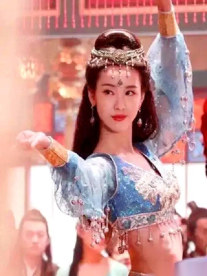 唐玄宗大概连那个西域歌姬长什么样都忘了。
就因为晚宴后的一次意外怀孕，这个生下不