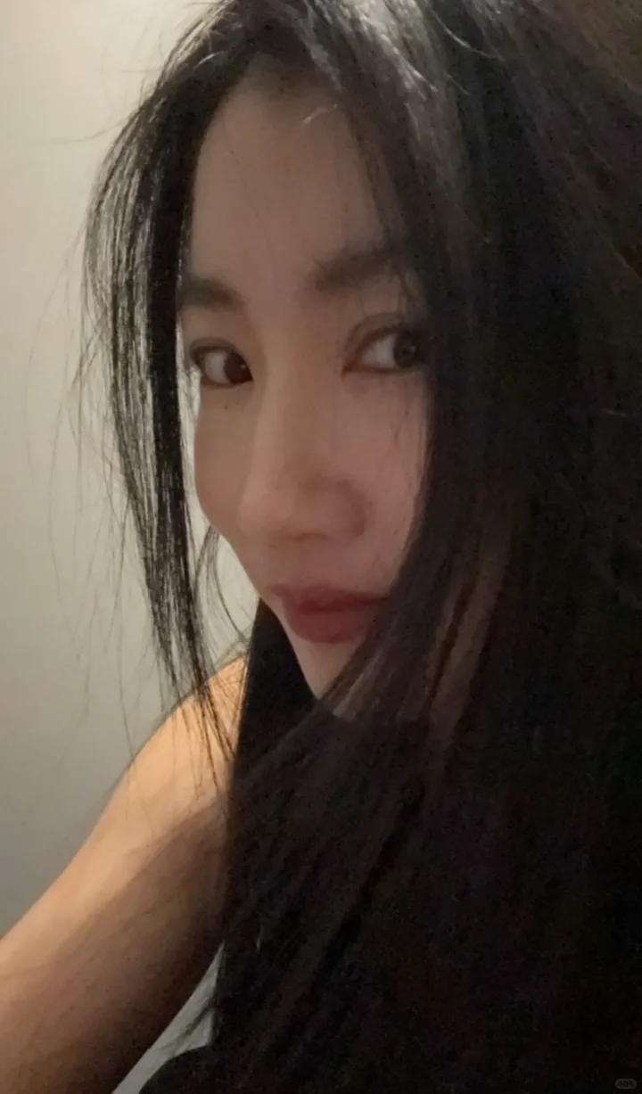 马桶上的沉思者