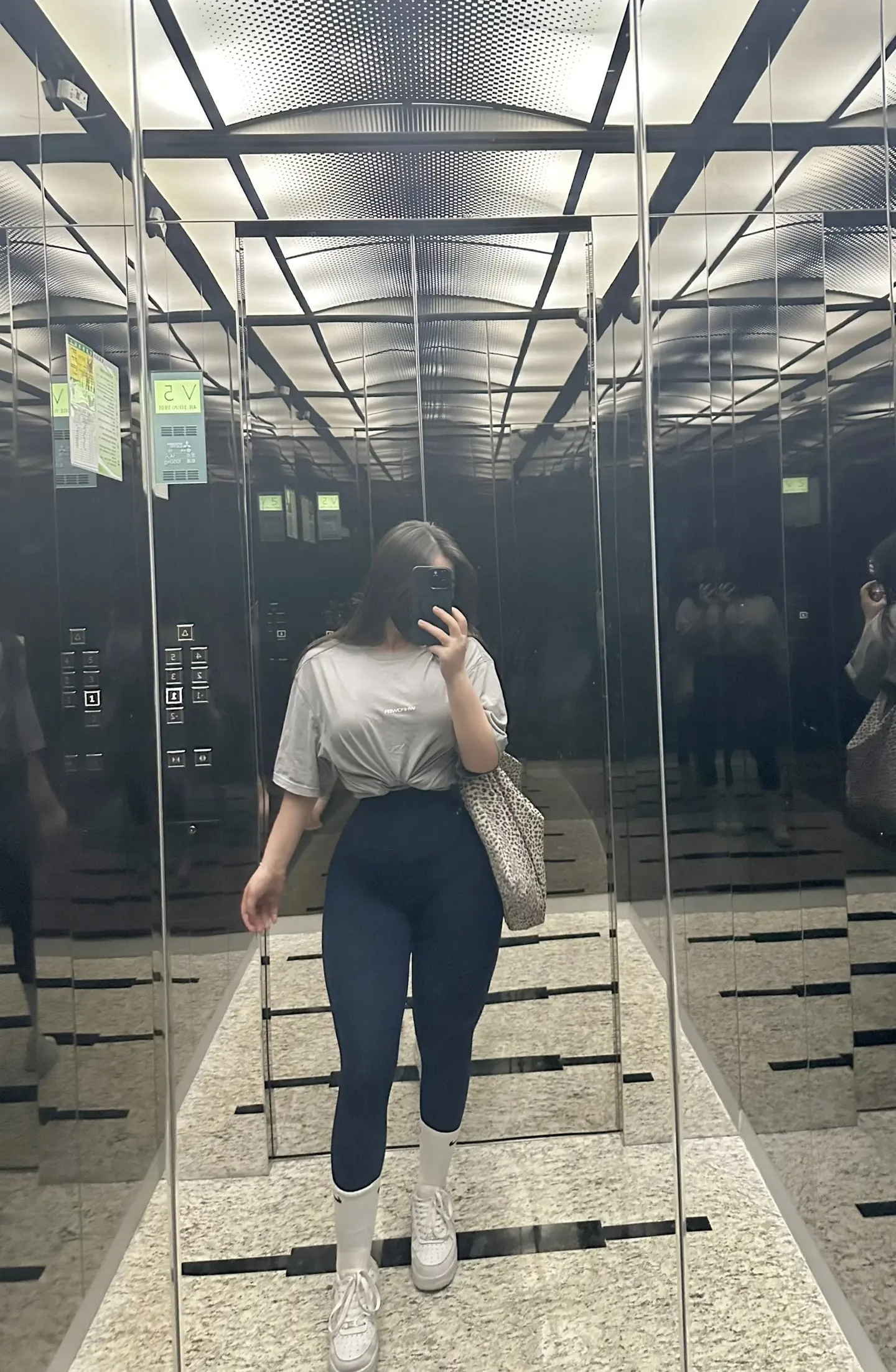 对镜拍 健身女孩 日常vlog 健身穿搭 健身女孩多巴胺运动日常