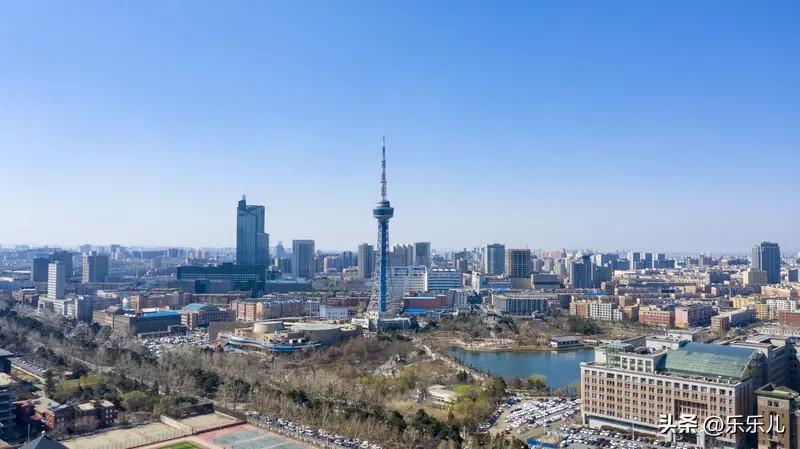 长春楼市：

桂林路作为核心学区板块，去年房价稳稳卡在1.4万，到今年上半年依旧