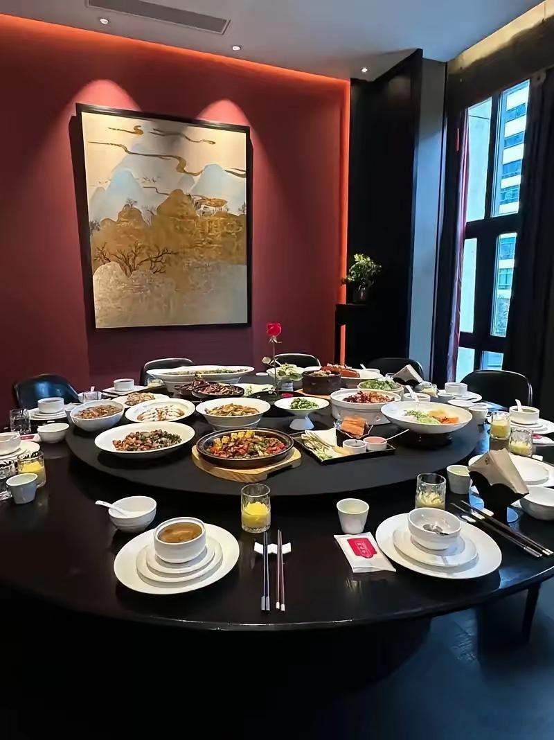 赵海峰 酒桌文化 60亿拿地庆功酒，半斤茅台灌下去，一个女孩的人生毁了，一个总经