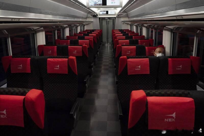 成田特快连发盗窃案 嫌犯专盯游客行李被当场抓获海外新鲜事ai热点共创计划日本 往