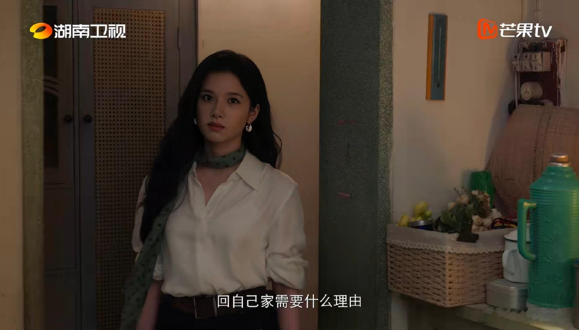 刘俊杰没开灯吗，我记得路透不是这样的 