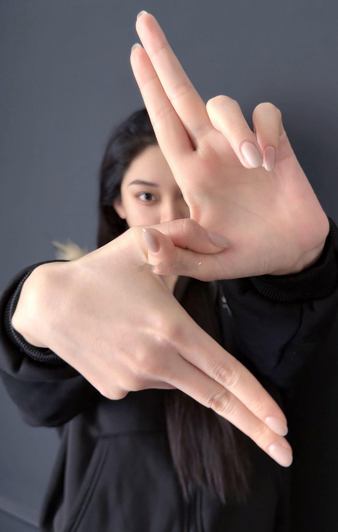 知道这个手势是代表什么吗？U23 