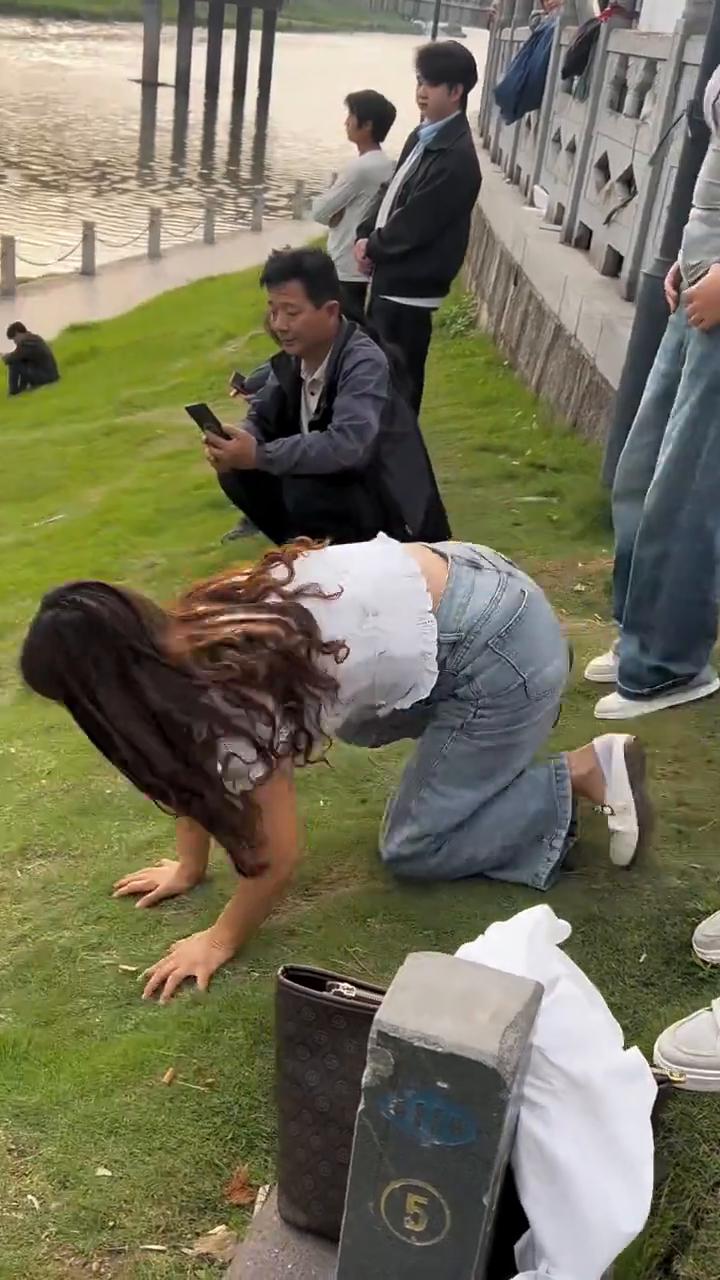 去你丫的吧我的妈呀，一会。