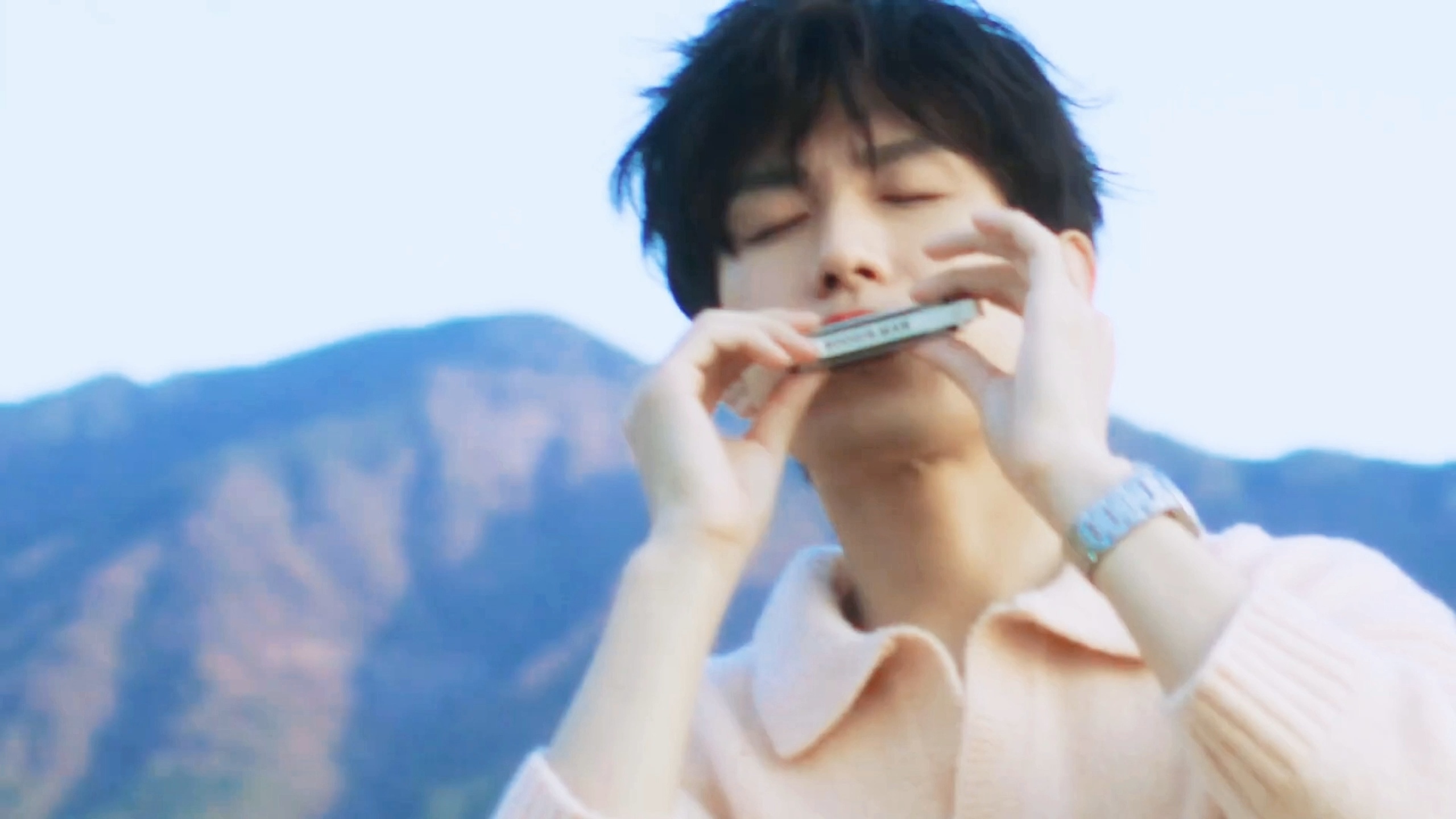 最爱的一组成毅悦游照片，每次看到都忍不住会收藏。GAP中国品牌代言人成毅