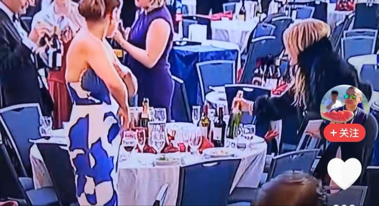 美国上流社会就是这个素质？哪有什么上流，全是下流！
美东时间4月25日晚，特朗普