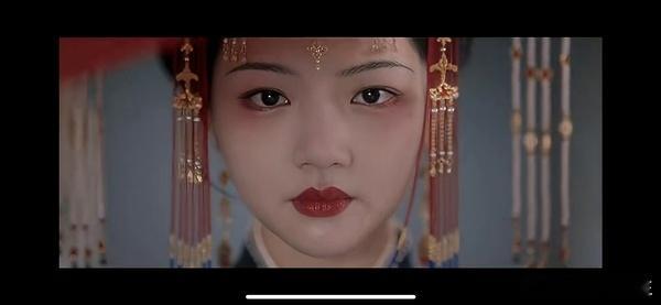 任敏此沙三搭强制爱变纯爱了任敏这个状态演万人迷，这个台词，就很没有说服力 