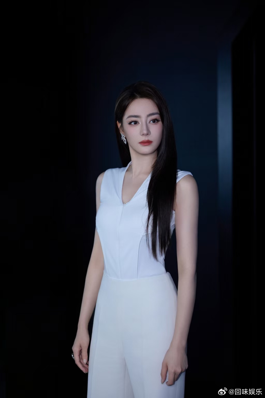 迪丽热巴好震撼的出图 此女美得好震撼 