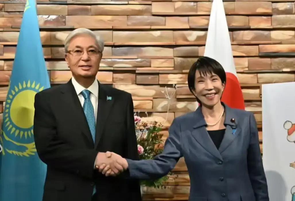 快讯！
 
美国突然宣布了
 
近期在日本，中亚五国和日本那边的高市坐下来开会，