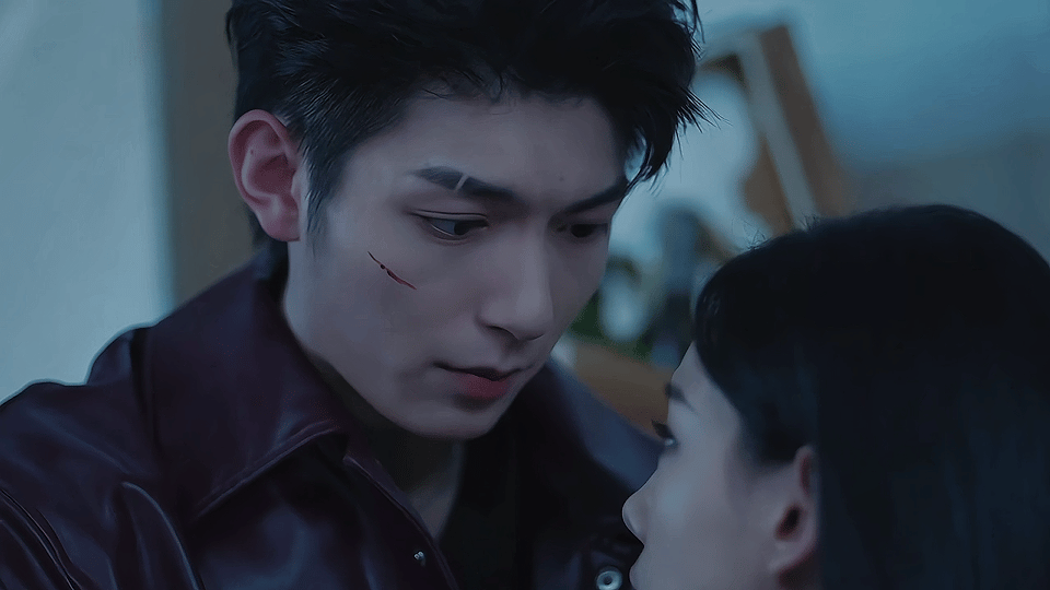 樊治欣新剧顶着疯批脸做裙下臣 樊治欣新剧《季雨倾城》里太带感！季知节疯批脸配纯爱