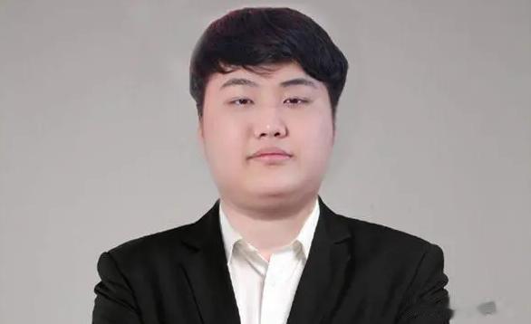 shinyruo发微博宣布明天直播？

shinyruo自从出来后，就很受到大家