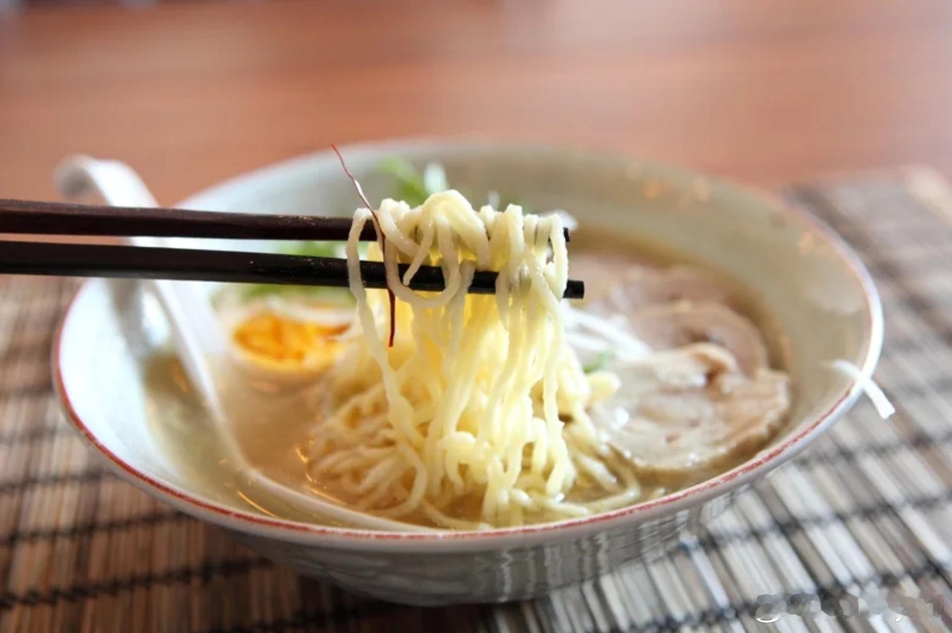 【学生每餐平均预算仅280日元！日本佛心大学推100日元拉面，宿舍月租仅7.5万