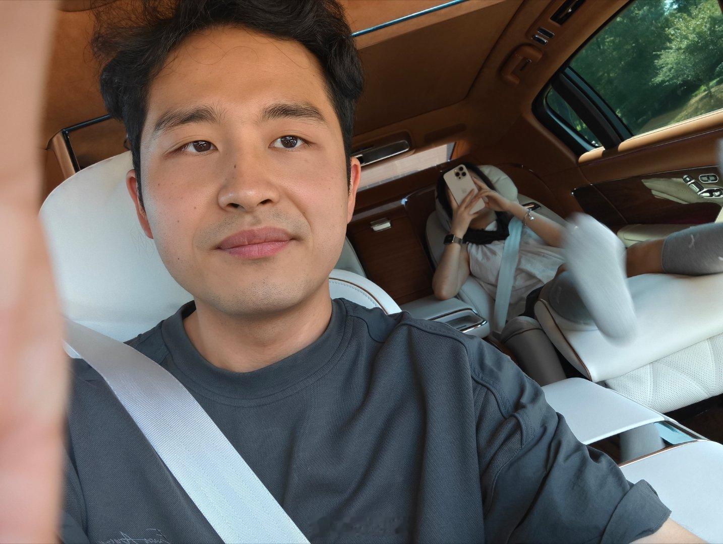 提了尊界S800以后，家里领导已经拒绝坐副驾驶，进车就跑后排[笑cry][笑cr