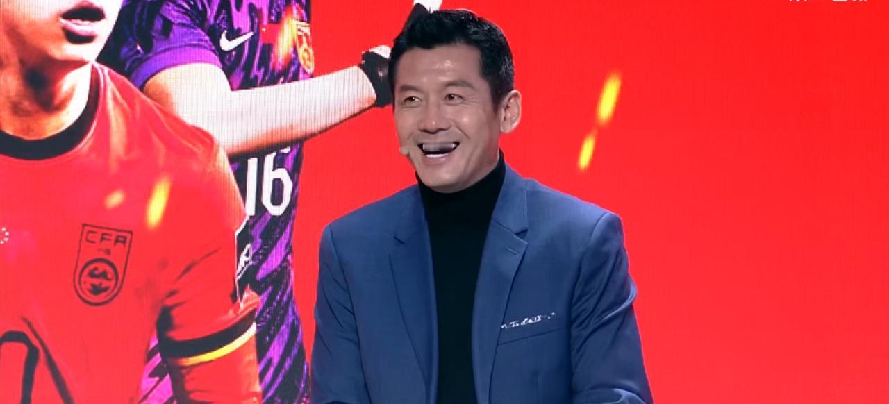 近日，杨晨作为嘉宾解说了澳大利亚和中国男足的比赛，头脑清晰，观点鲜明，言论犀利。